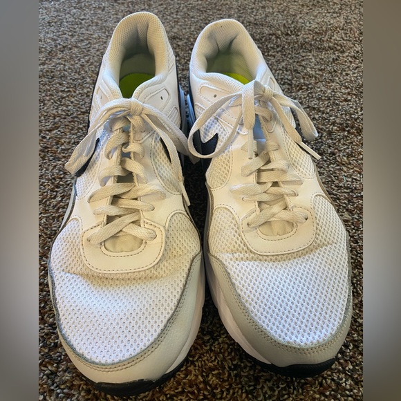 Men’s white Nike air max shoes size 11.5 - Picture 2 of 6